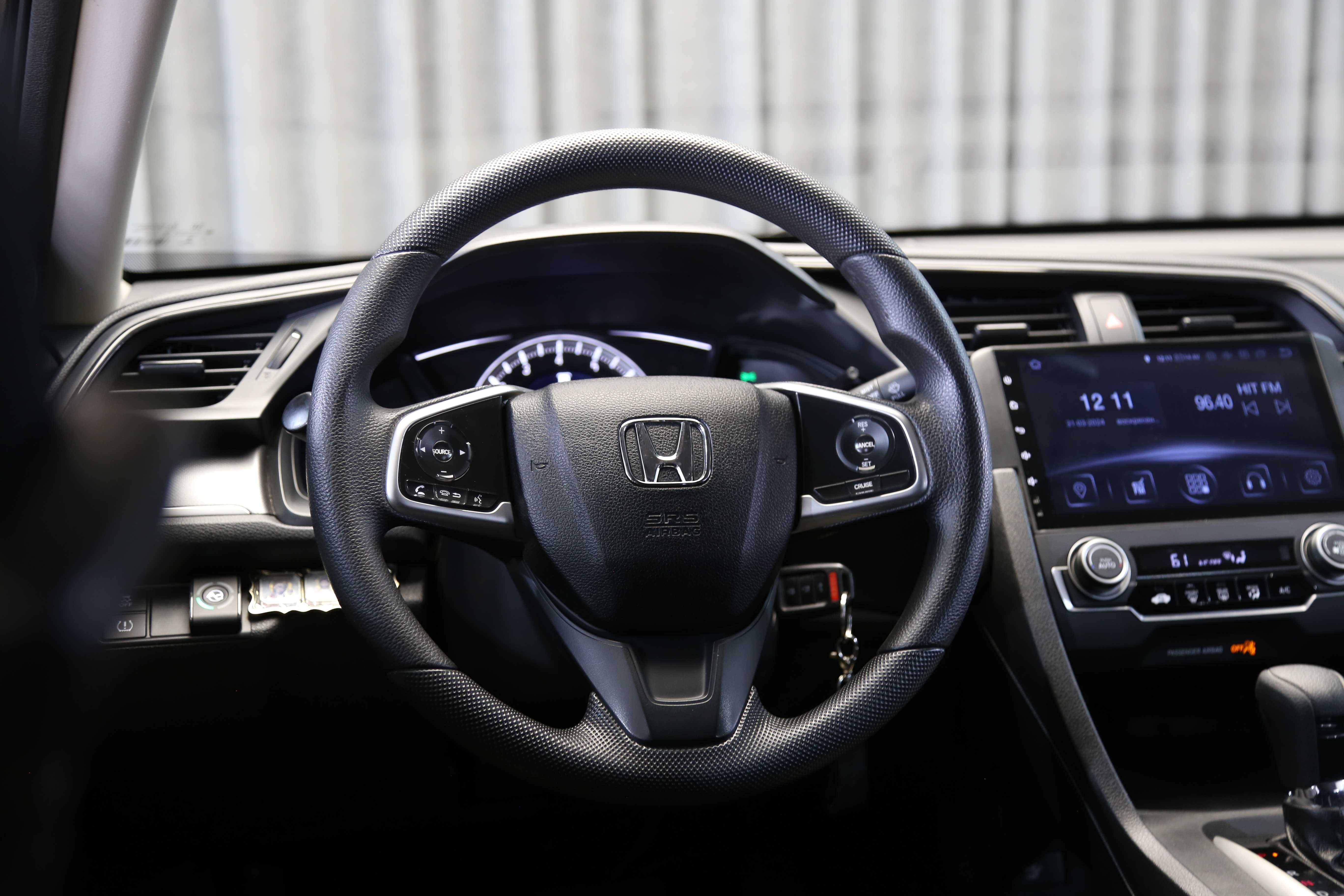 Honda Civic 2016 року