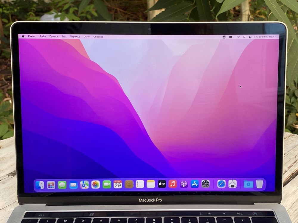 Ноутбук Apple MacBook Pro 13 2016 рік i7 8GB 256GB SSD.