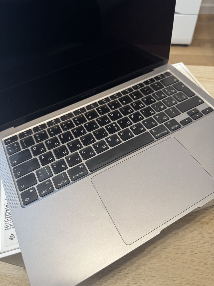 MacBook Air 13 M1 8/256GB