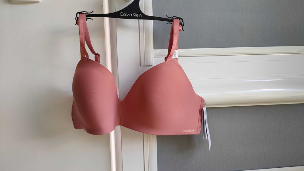 Calvin Klein Biustonosz bezfiszbinowy Różowy Lift Demi 80D