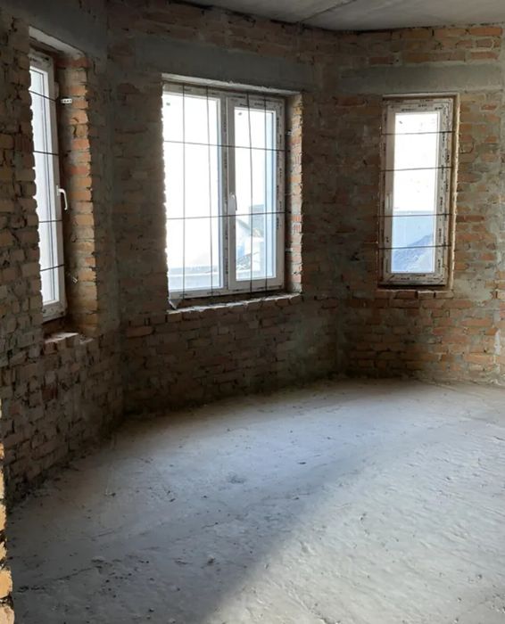 Продаж 3 поверхового дуплекса