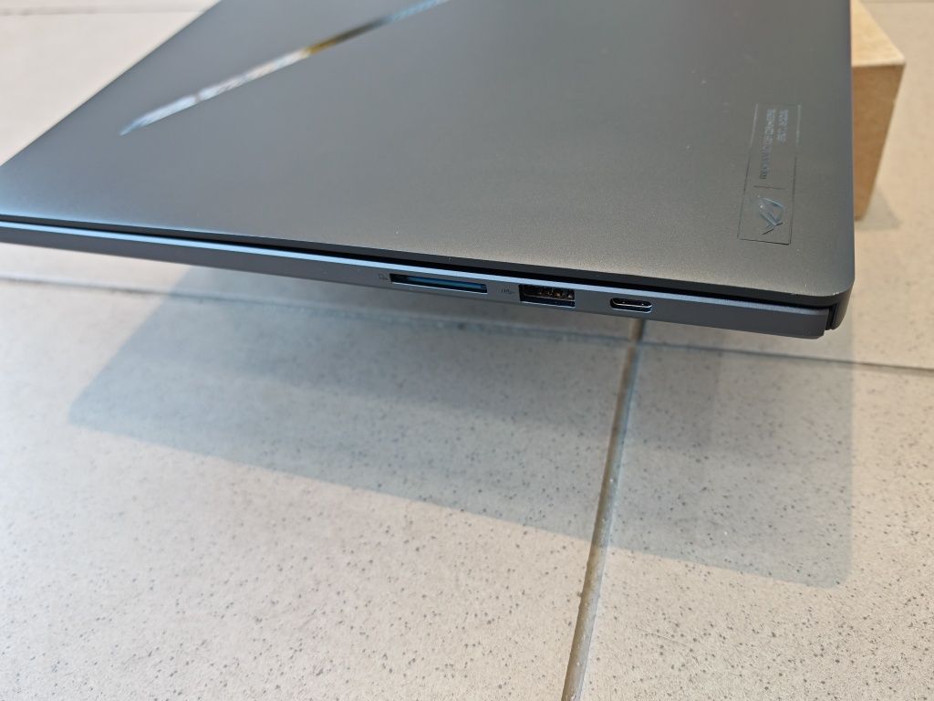 Ігровий ASUS ROG Zephyrus G16 16" 240Hz/ Ultra 7 155H/16GB/1TB/RTX4070