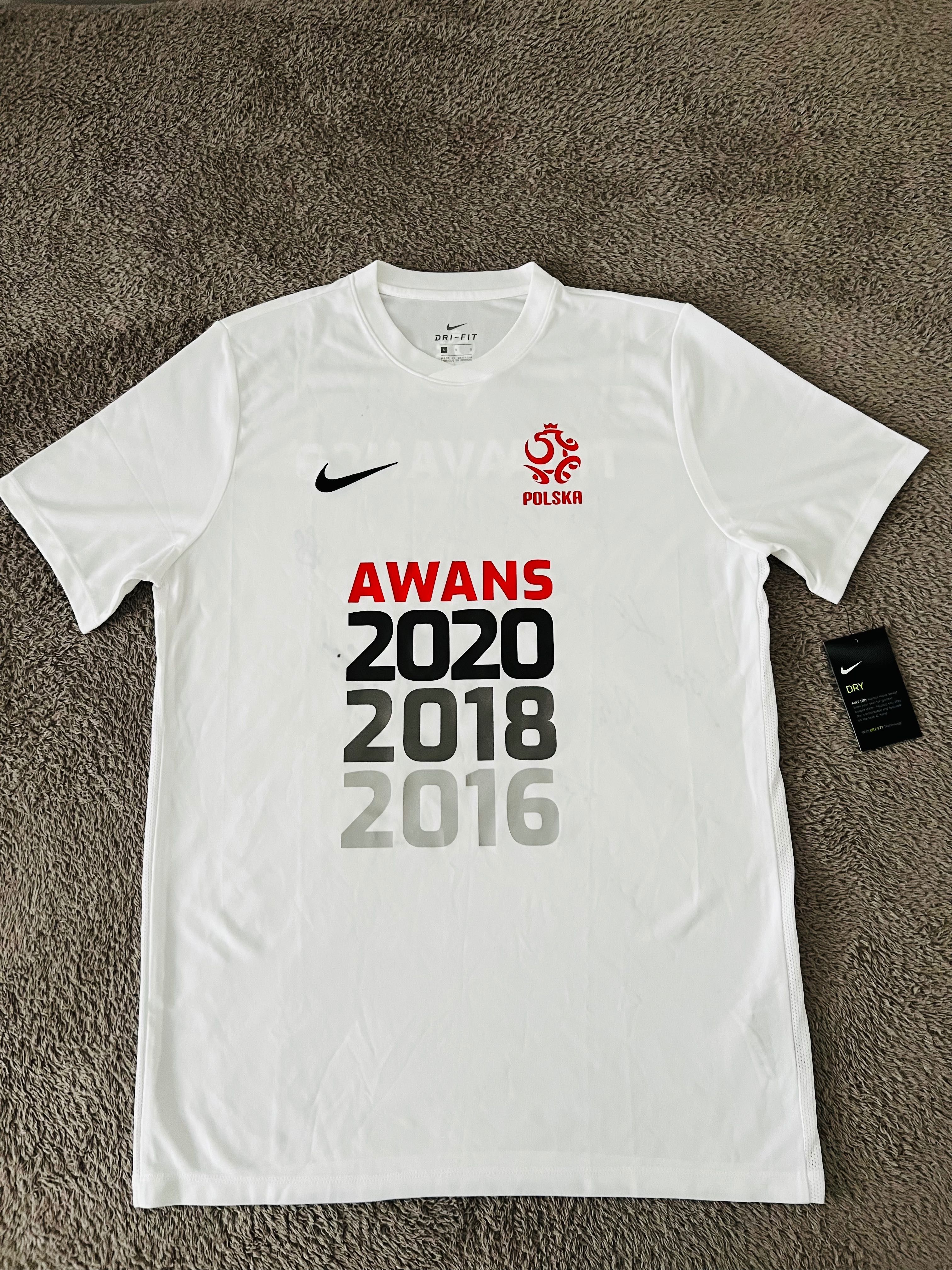 Koszulka Nike #AWANS z autografami piłkarzy Reprezentacji Polski!