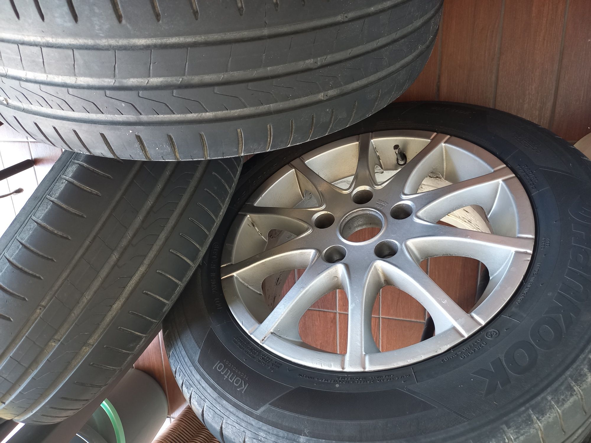 Felgi alu z oponami 5x114,3 15 Toyota Auris Corolla Avensis
