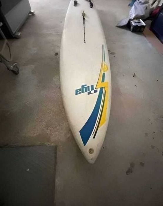 Vendo prancha de windsurf em bom estado