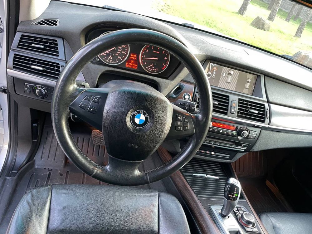 BMW X5 2012 3.0b