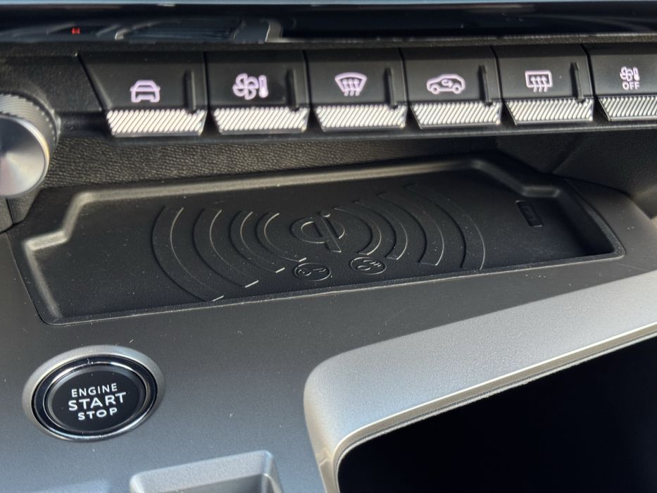 Продам Peugeot 408 GT-Line 2023 года