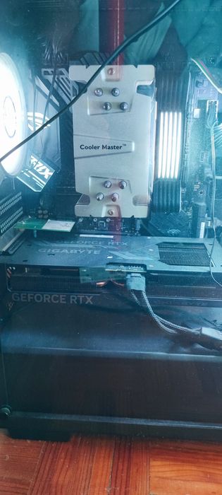 Gráfica 4070ti gigabyte