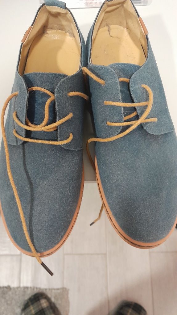 Um par de Sapatos de homem