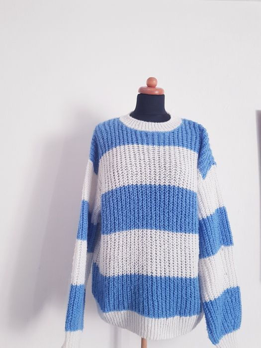 Sweter damski w paski marki Sinsay rozmiar S/M/L/XL.
