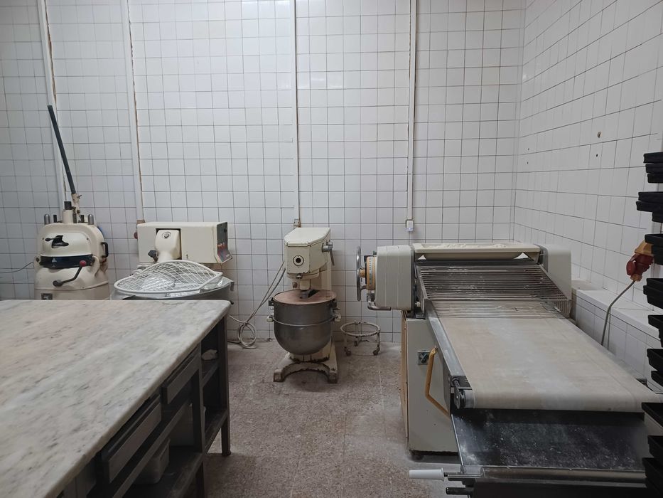 Fábrica de fabrico e revenda de pastelaria