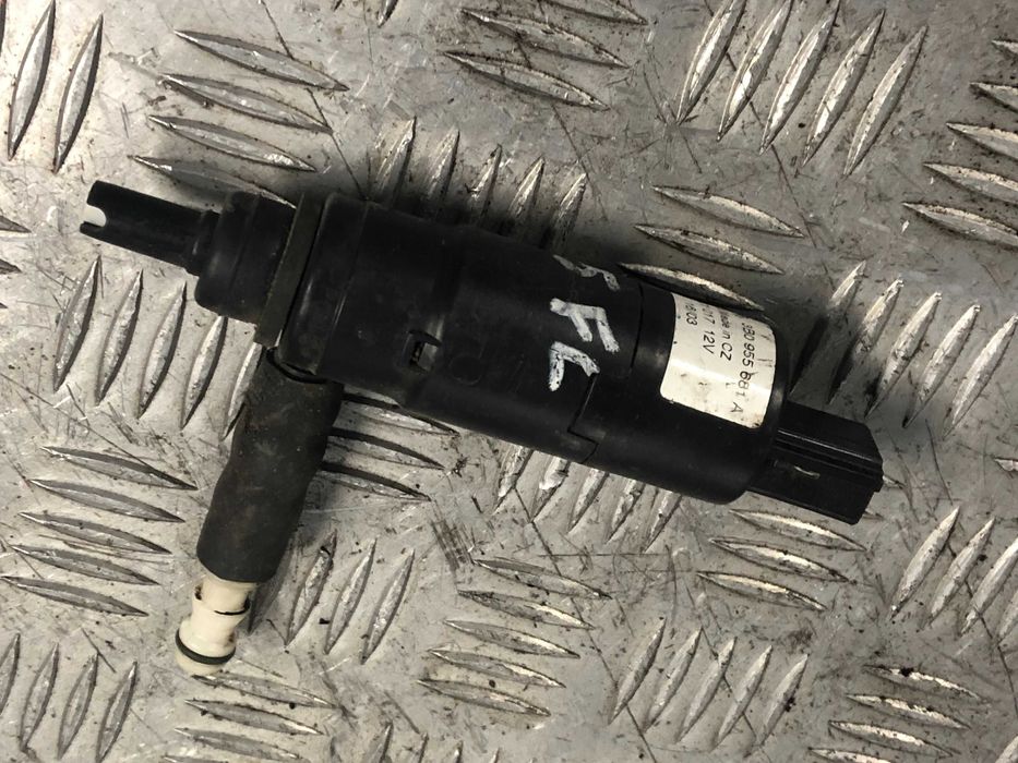 Pompka spryskiwaczy lamp xenon Passat B5 FL Audi A6 C5