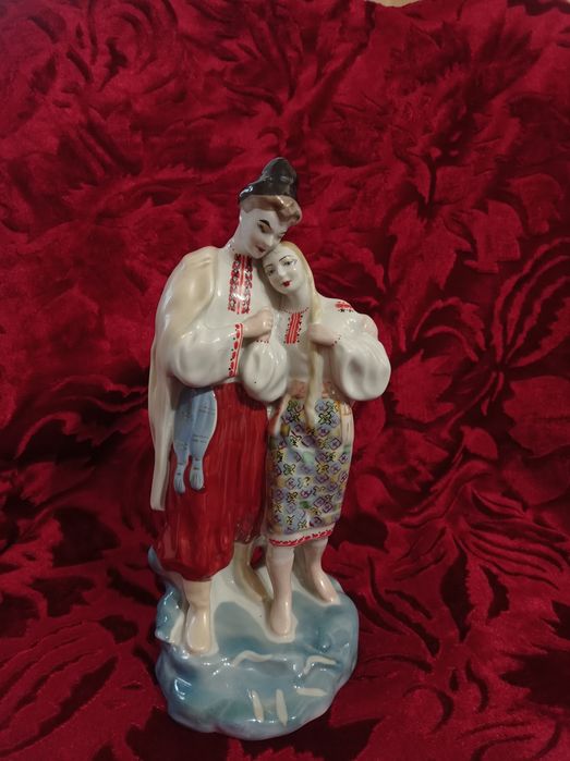 Статуетка порцелянова "Травнева ніч"