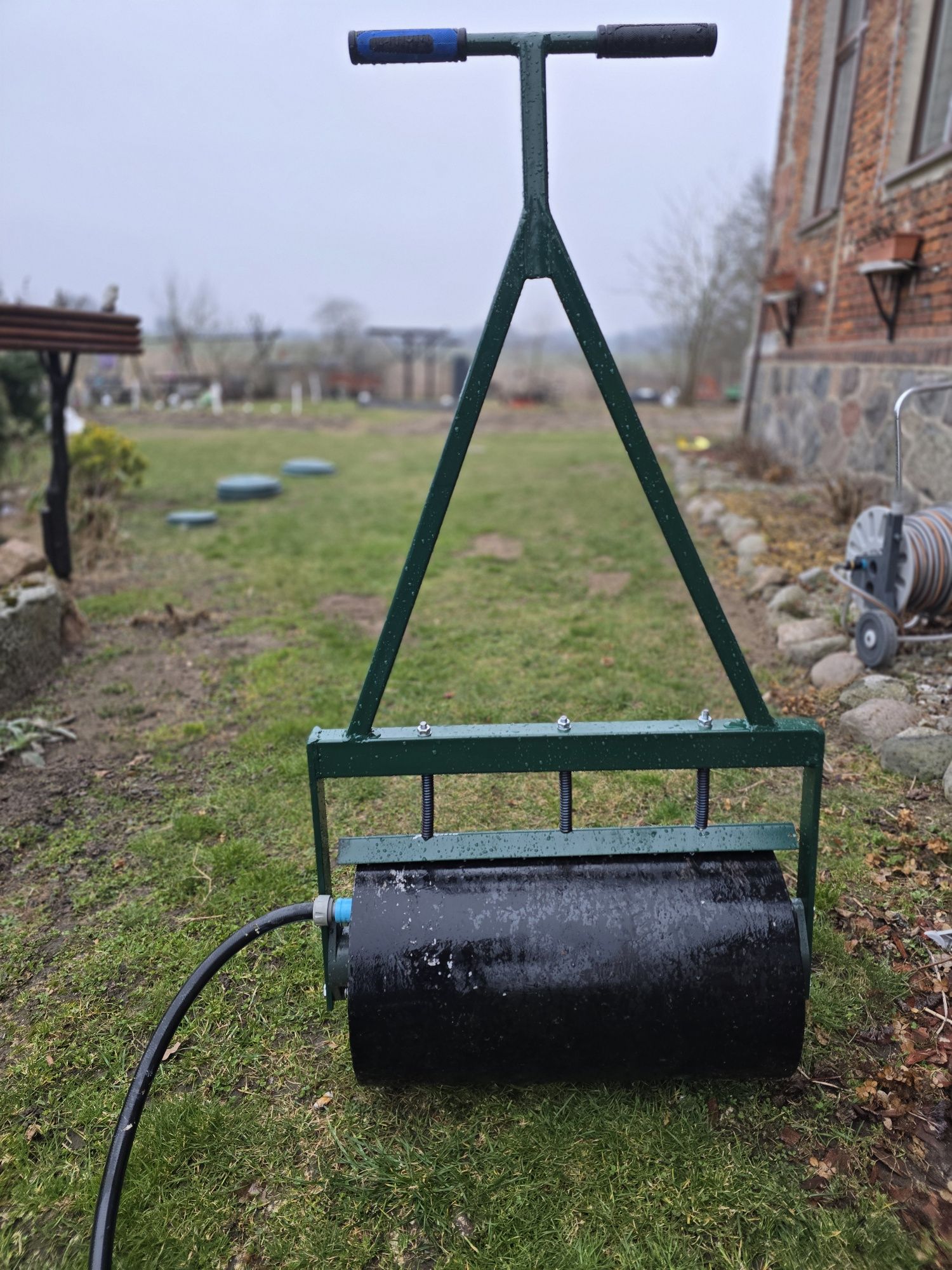 Walec ogrodowy,wał ogrodowy do trawnika, trawy, ziemi