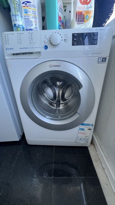 Maquina lavar a roupa Indesit 8kg