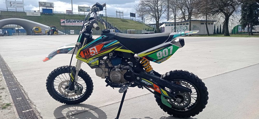Pitbike Ycf 125 start.