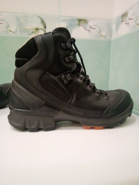 Ботинки зимние ECCO BIOM HIKE