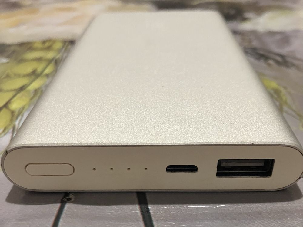 Powerbank Xiaomi 10000mAh с быстрой зарядкой в отличном состоянии