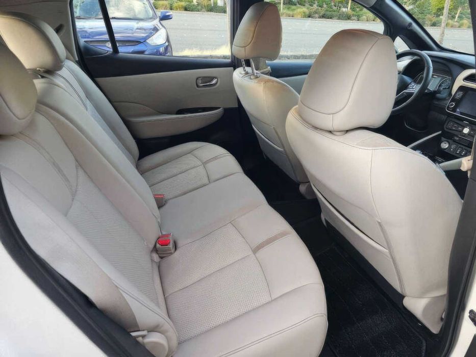 Nissan LEAF SL PLUS      2019