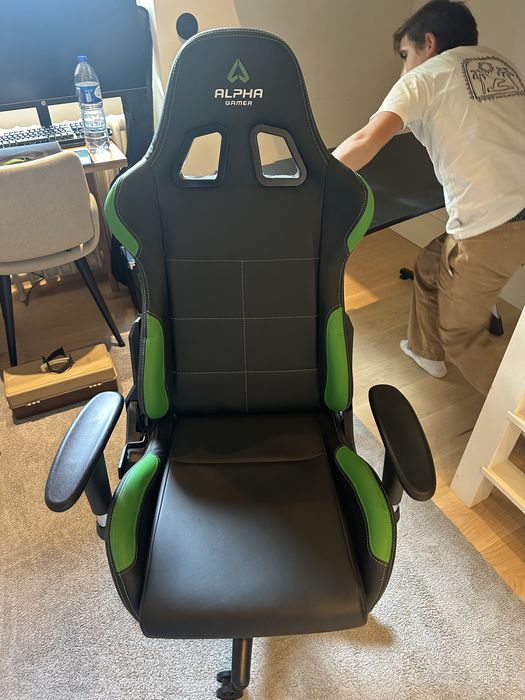 CADEIRA GAMING ALPHA GAMER VEGA