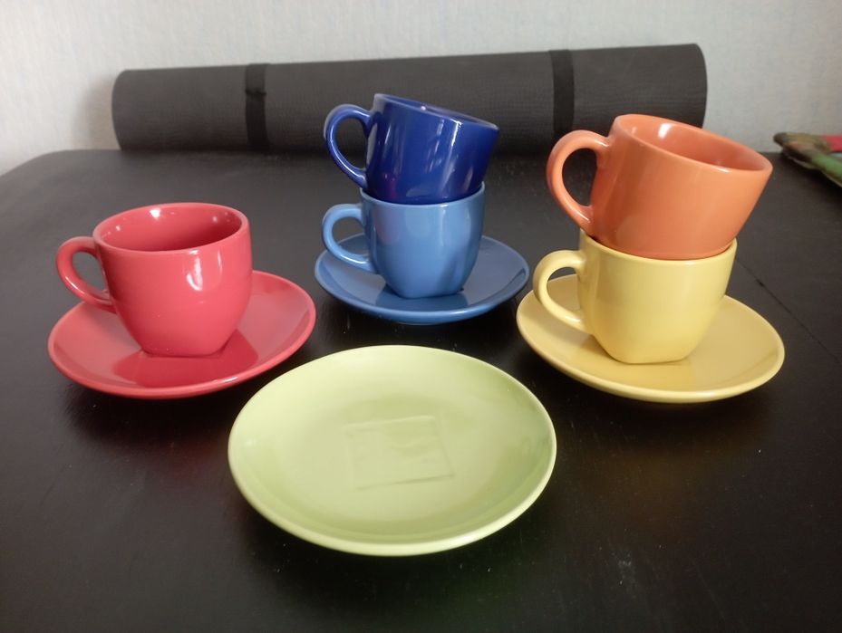 Різнокольоровий сервіз Elina. Чашка/філіжанка + блюдце