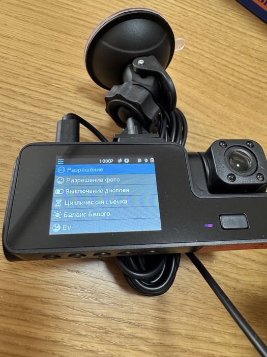 Відеореєстратор автомобільний з камерою салону