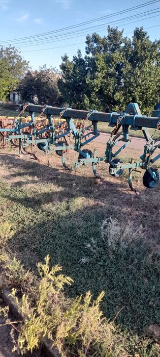 Продам культиватор КРН