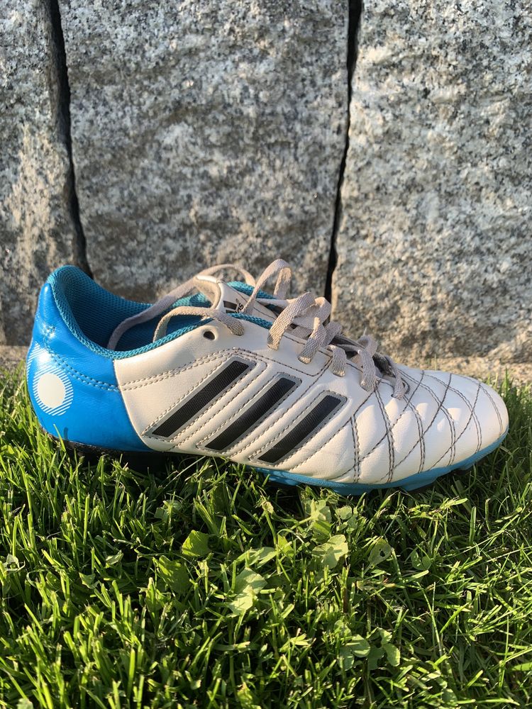 Buty korki Adidas 11pro