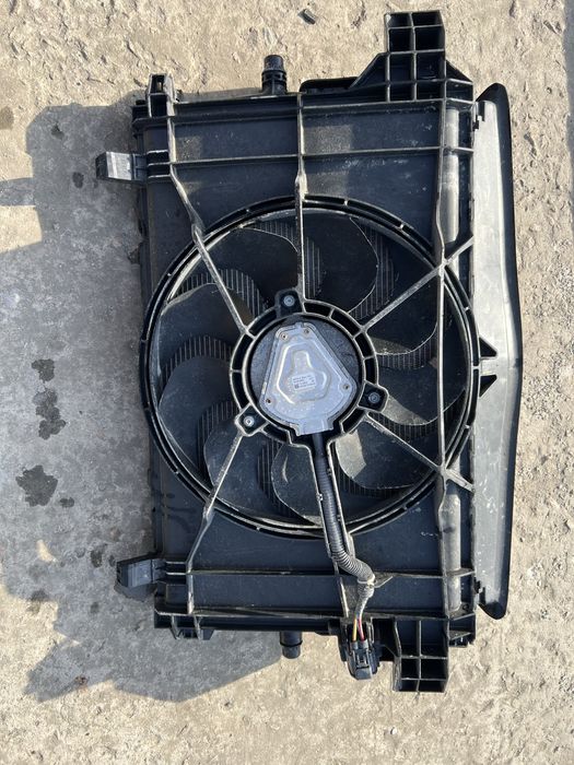 Касета радиаторів Tesla Model Y
