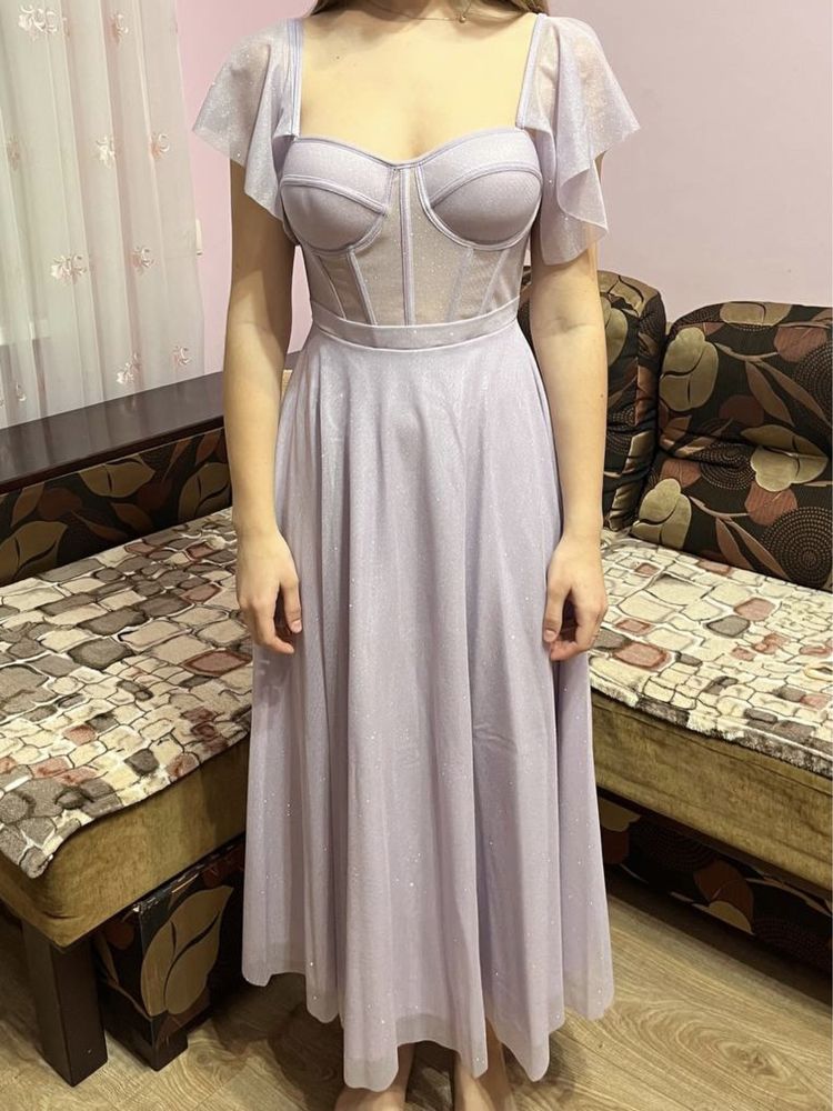 Випускна сукня з корсетом розмір S