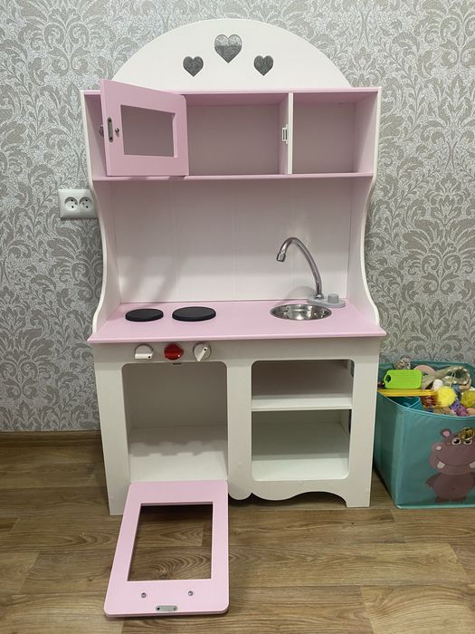 Дитяча дерев’яна кухня