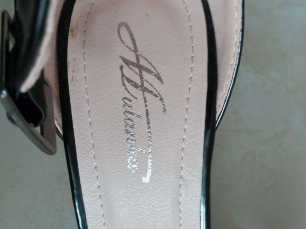 Buty na koturnie - nowe roz.38 Mulanka