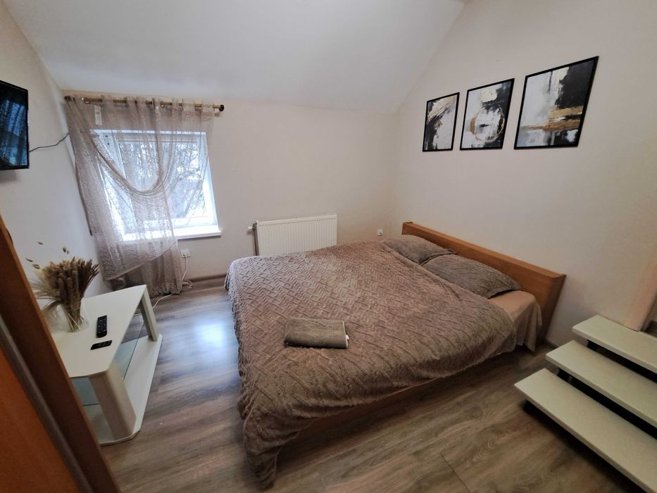 Центр, пл. Театральна, 1-кімнатна.