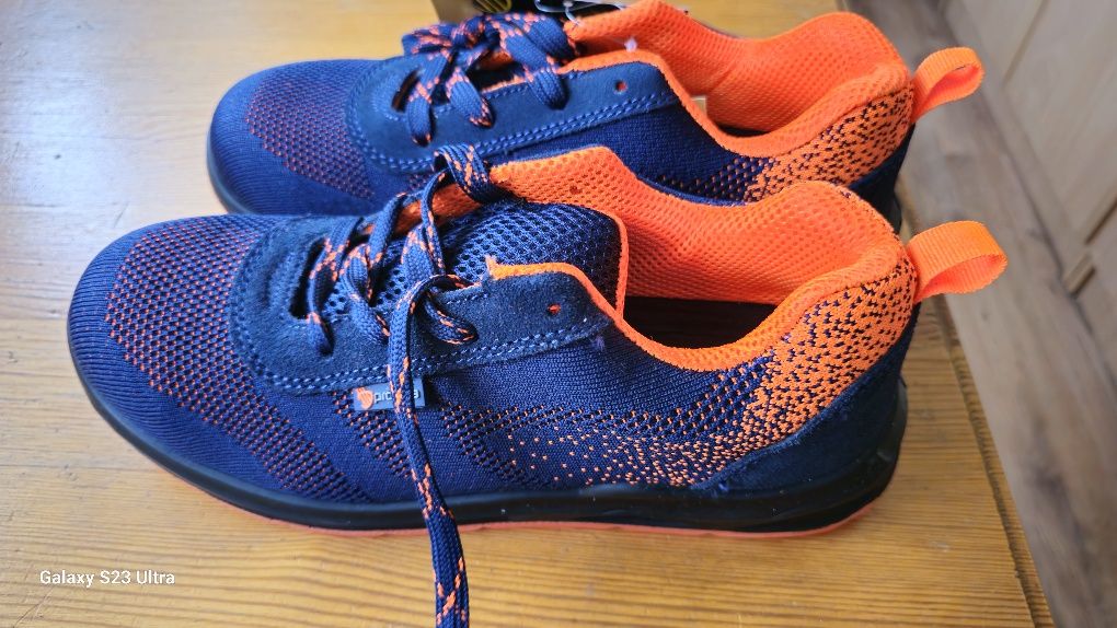 Buty robocze z noskiem