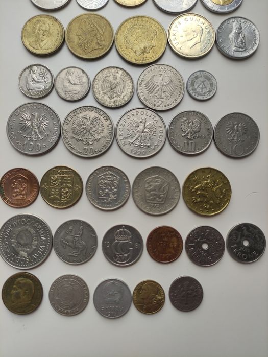 Монети світу 36 штук. Ціна 720 грн.