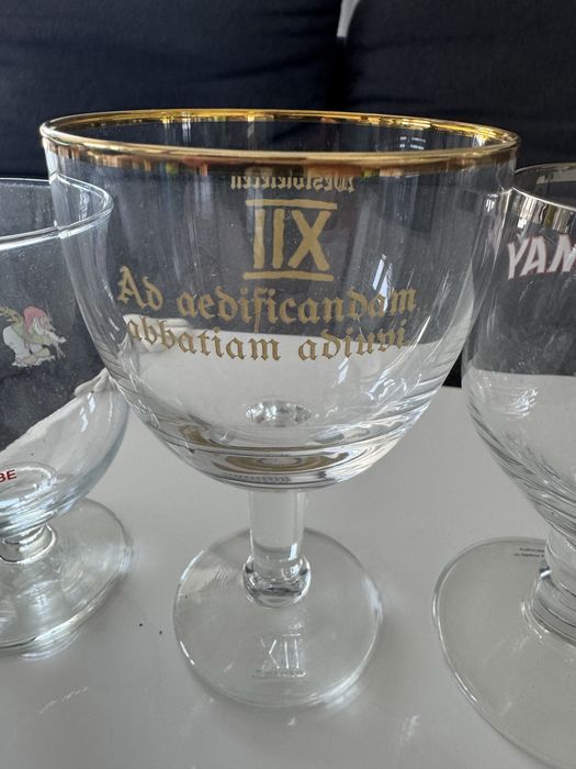 Lote copos miniatura de cervejas belgas icónicas (Westvleteren, etc)