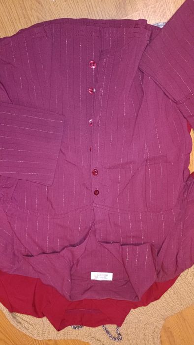 Віддам безкоштовно жіночий одяг