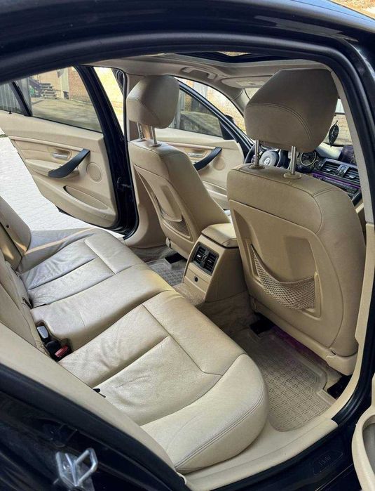 BMW F30 328i  2.0л