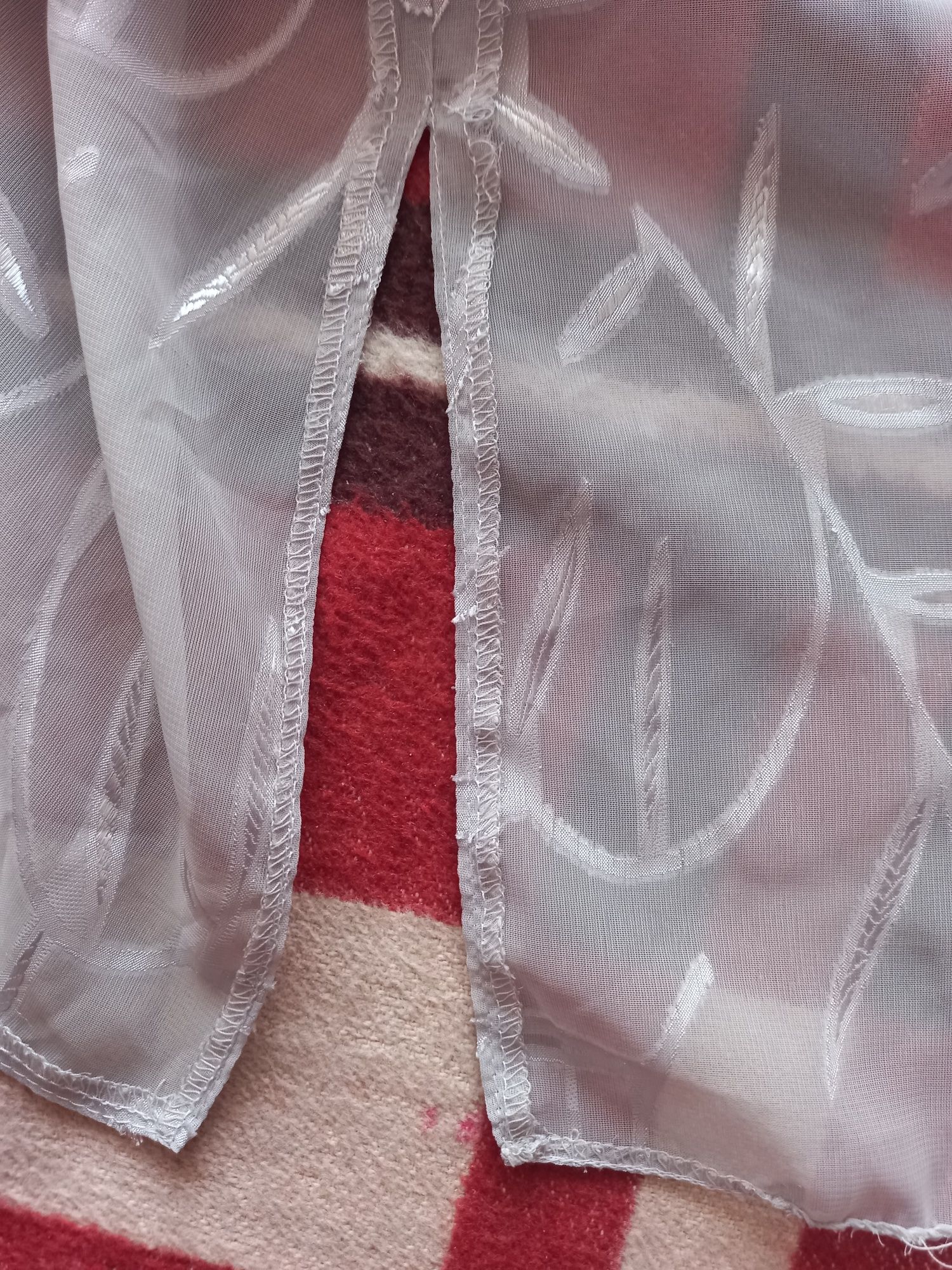 Narzutka elegancka szara ze srebrną nitką- rozmiar 52