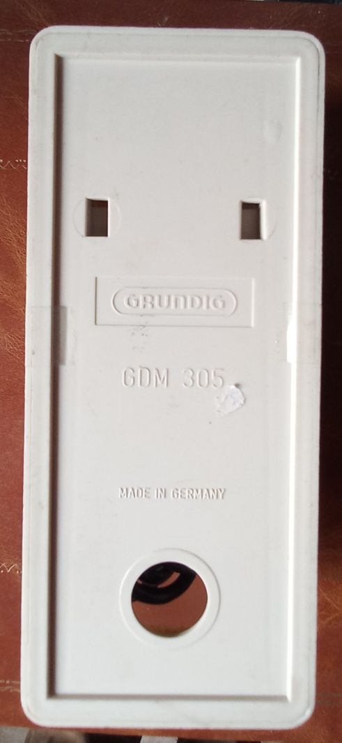 Microfone Grundig modelo GDM 305, caixa original.