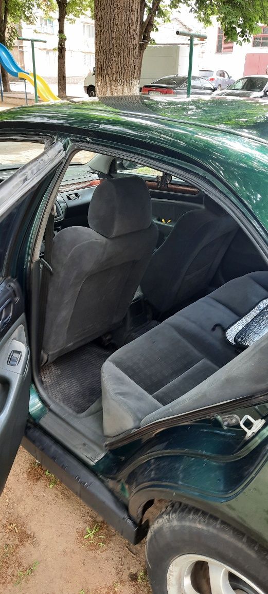Honda accord 6 (2001)
