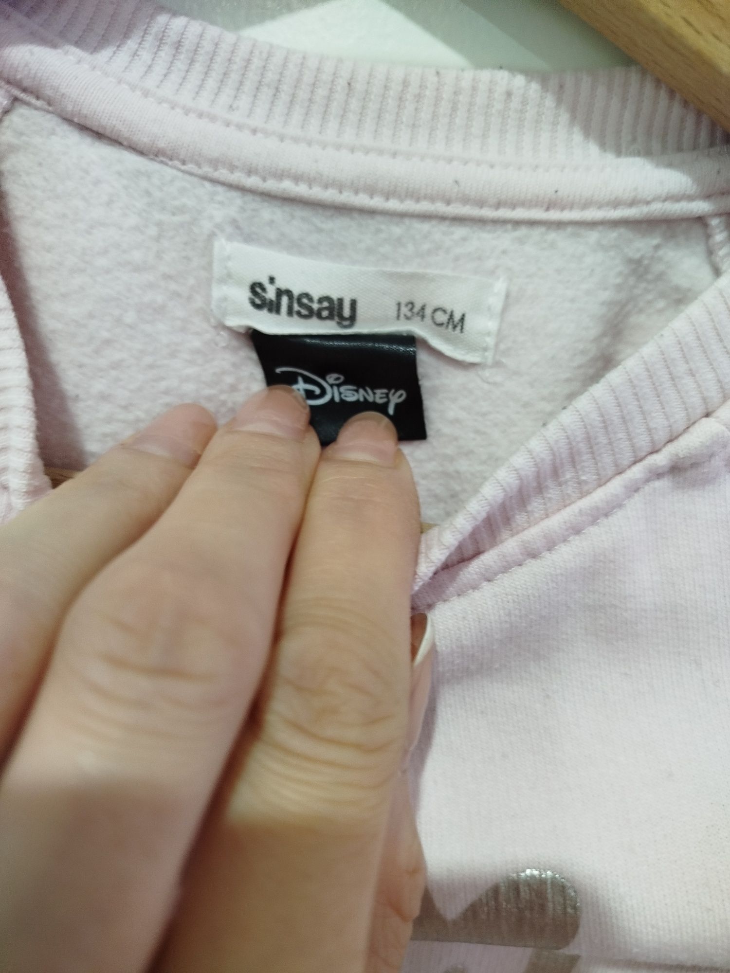 Bluza ze Stitchem r.134