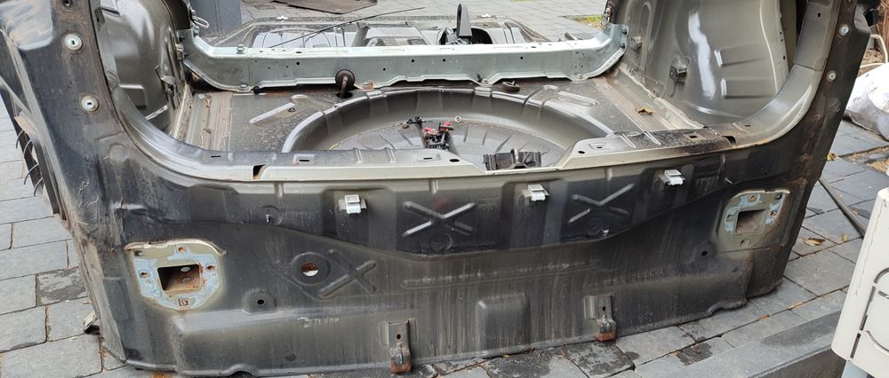 Nissan Qashqai j11 Z11 g błotnik lewy prawy wanna dupa tył ćwiartka