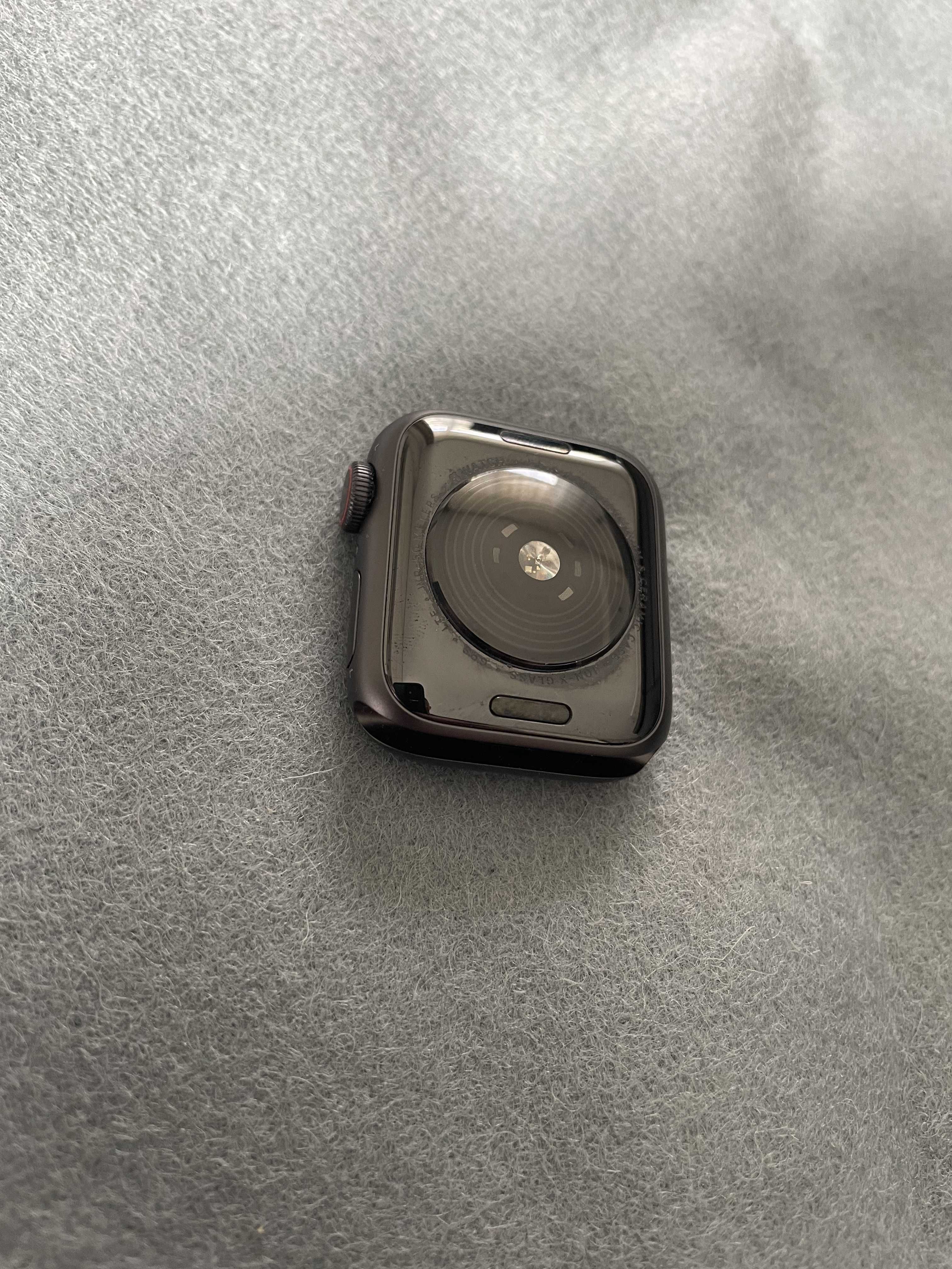 Apple Watch SE 40mm LTE czarny