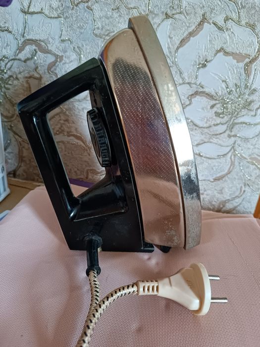 Праска утюг 1000 Вт