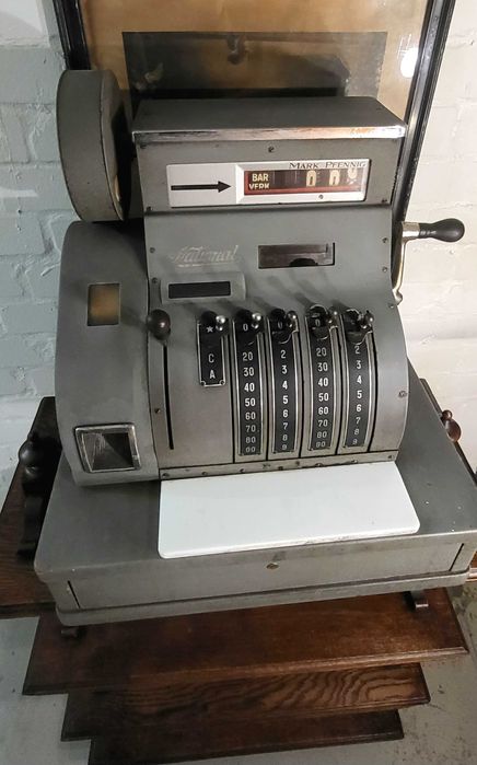 Piękna stara kasa National Berlin Fiskalna