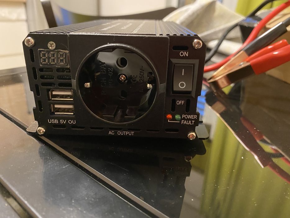 Інвестор ( инвертор) преобразователь 1500Вт 12-220