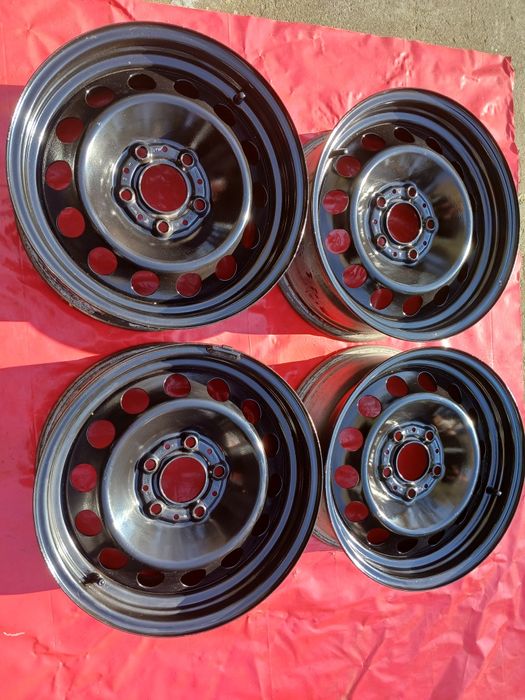 Felgi Stalowe 7x16 ET31 BMW E90 E91 E46 E36 F30 F31