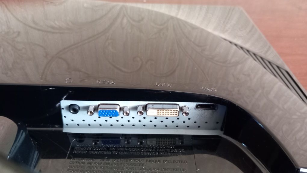 Монитор LG Flatron w2253v 22 дюйма DVI HDMI VGA