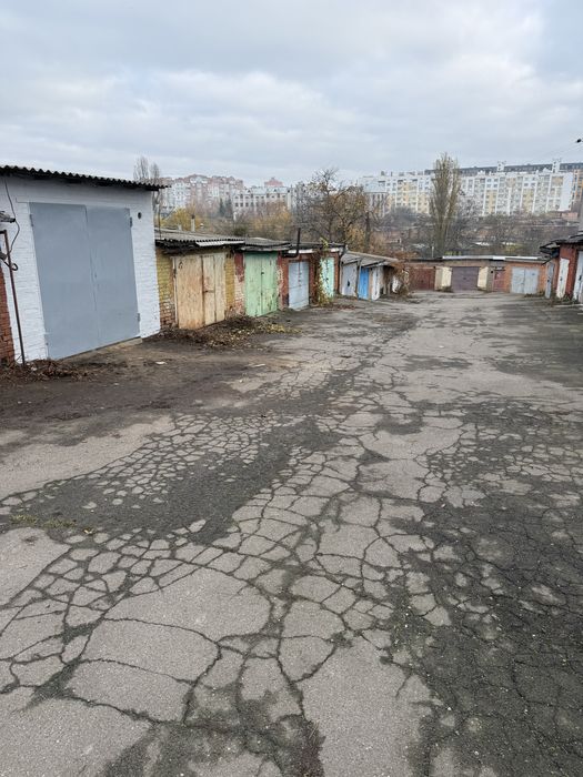 Продам гараж  в районі електричних мереж